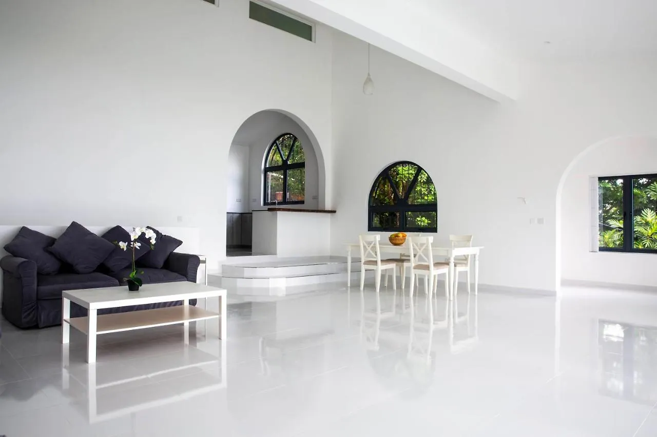 Paradise Heights Luxury Apartments & Villa Бо-Валлон