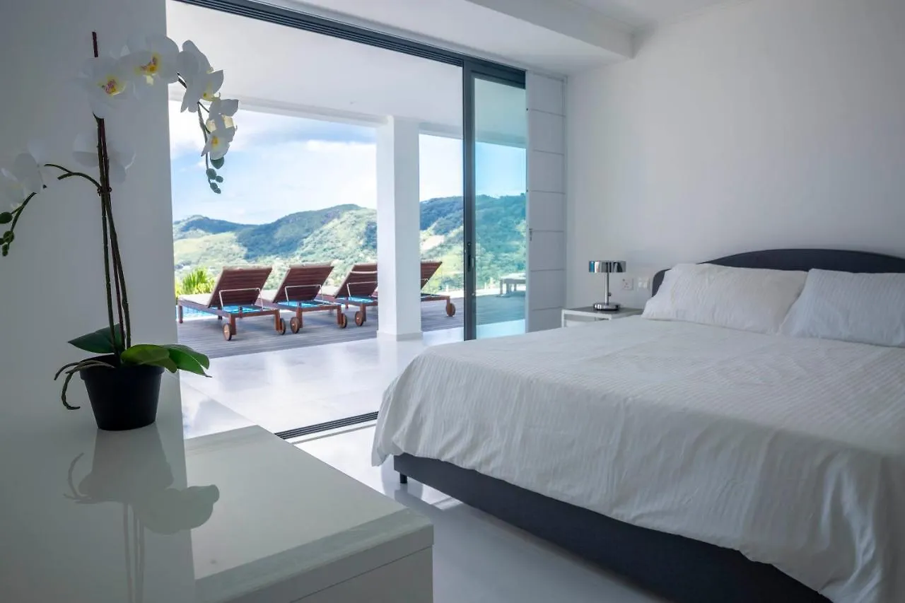 Paradise Heights Luxury Apartments & Villa Бо-Валлон 0*,