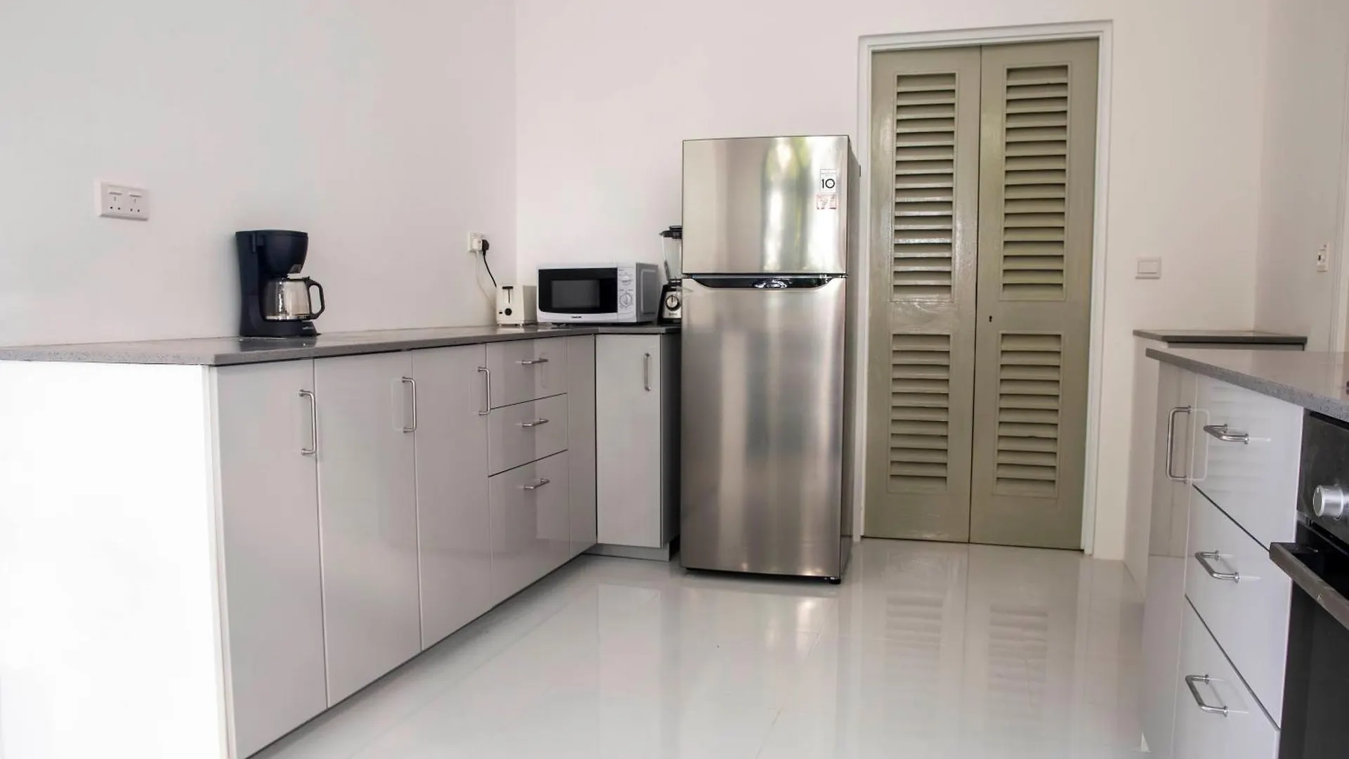 Paradise Heights Luxury Apartments & Villa Beau Vallon  Seychelles